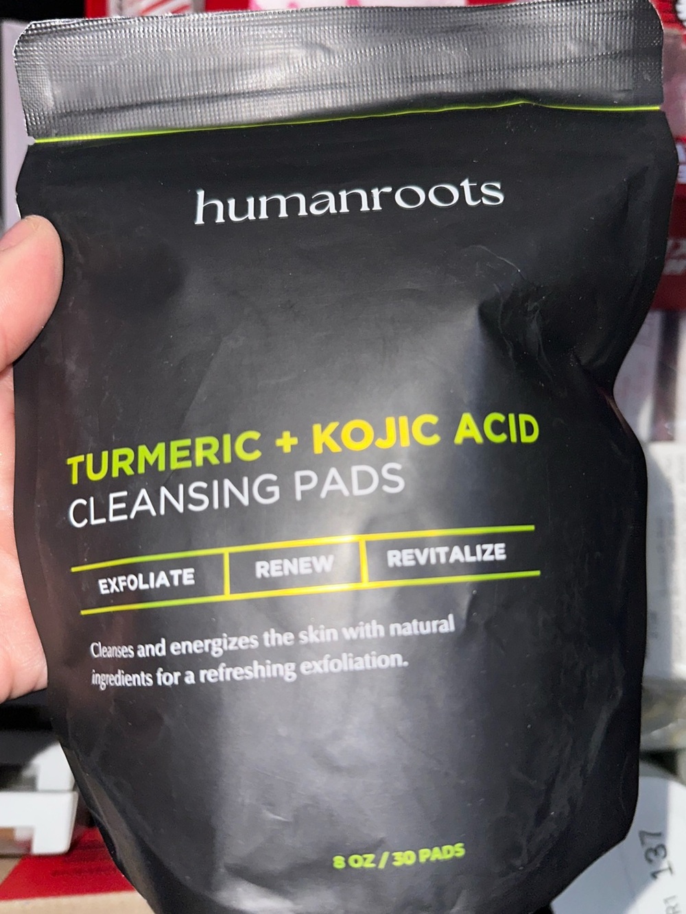 Turmeric + Kojic Acid Cleansing Pads – Black
